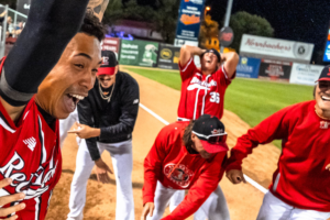 Marcus Chiu’s walk-off hit caps 9th-inning rally 